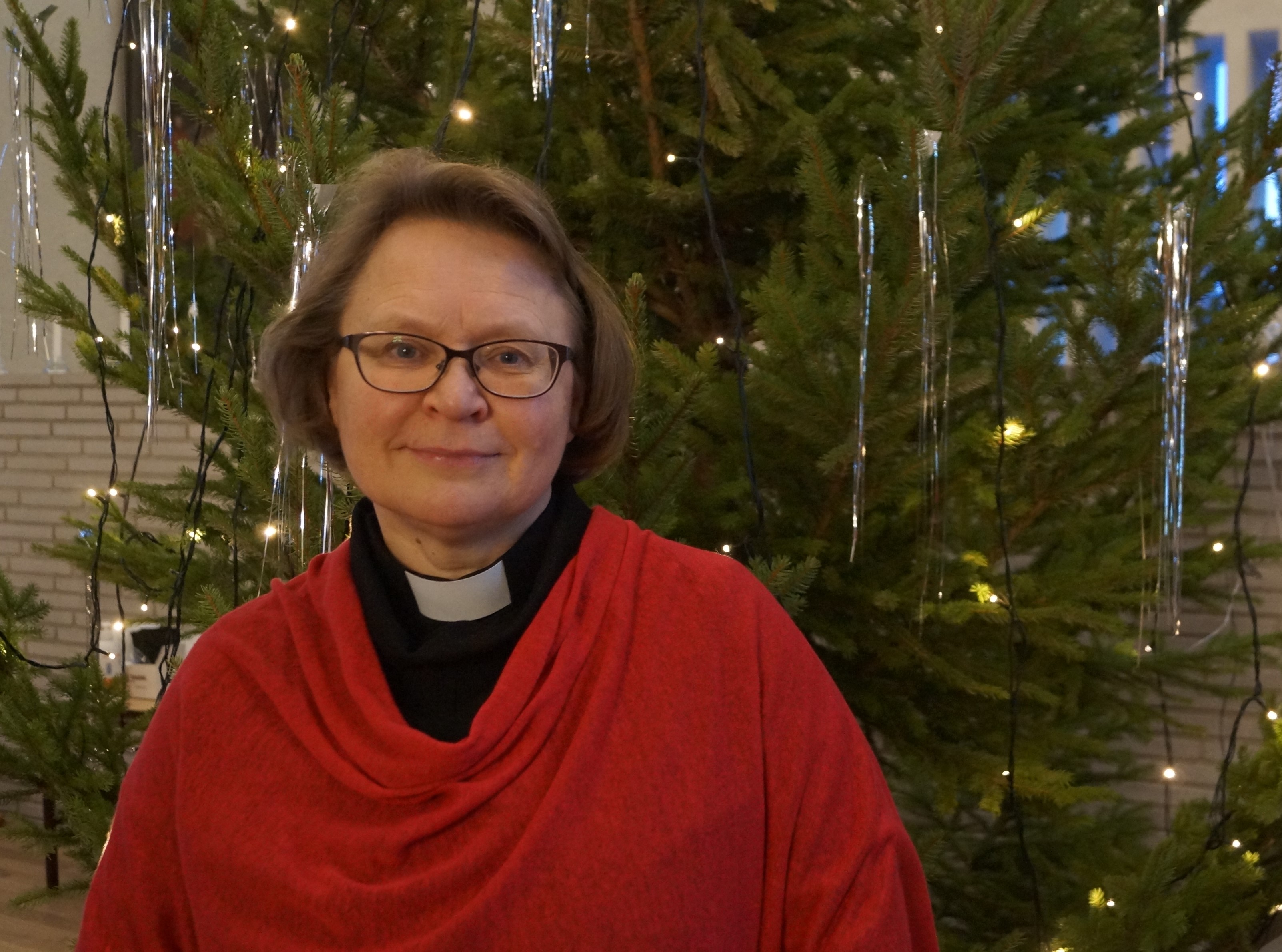 Kirkkoherra Anna-Maija Kuutti-Manninen