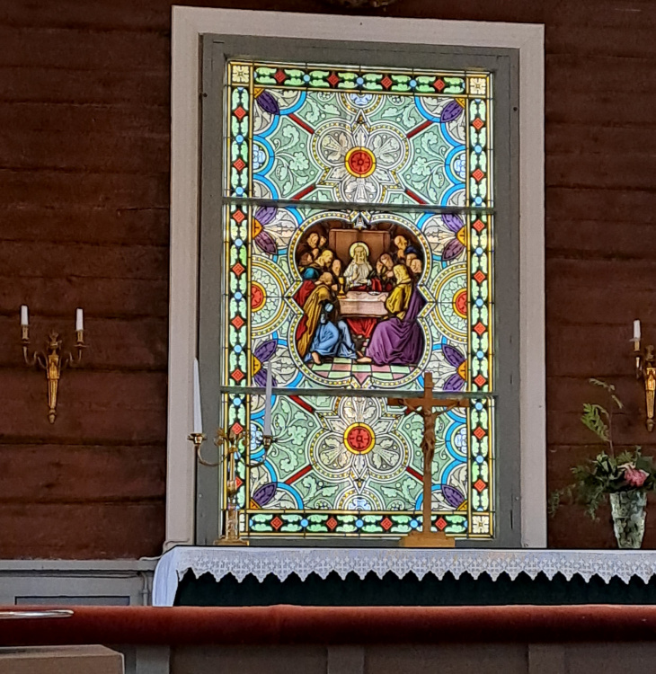 Haapajärven kirkon alttari.