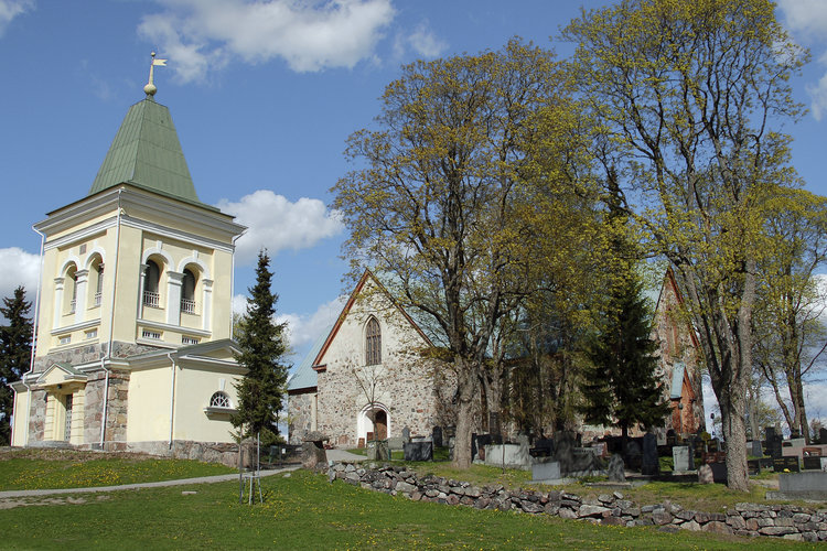 Kirkkonummen Pyhän Mikaelin kirkko